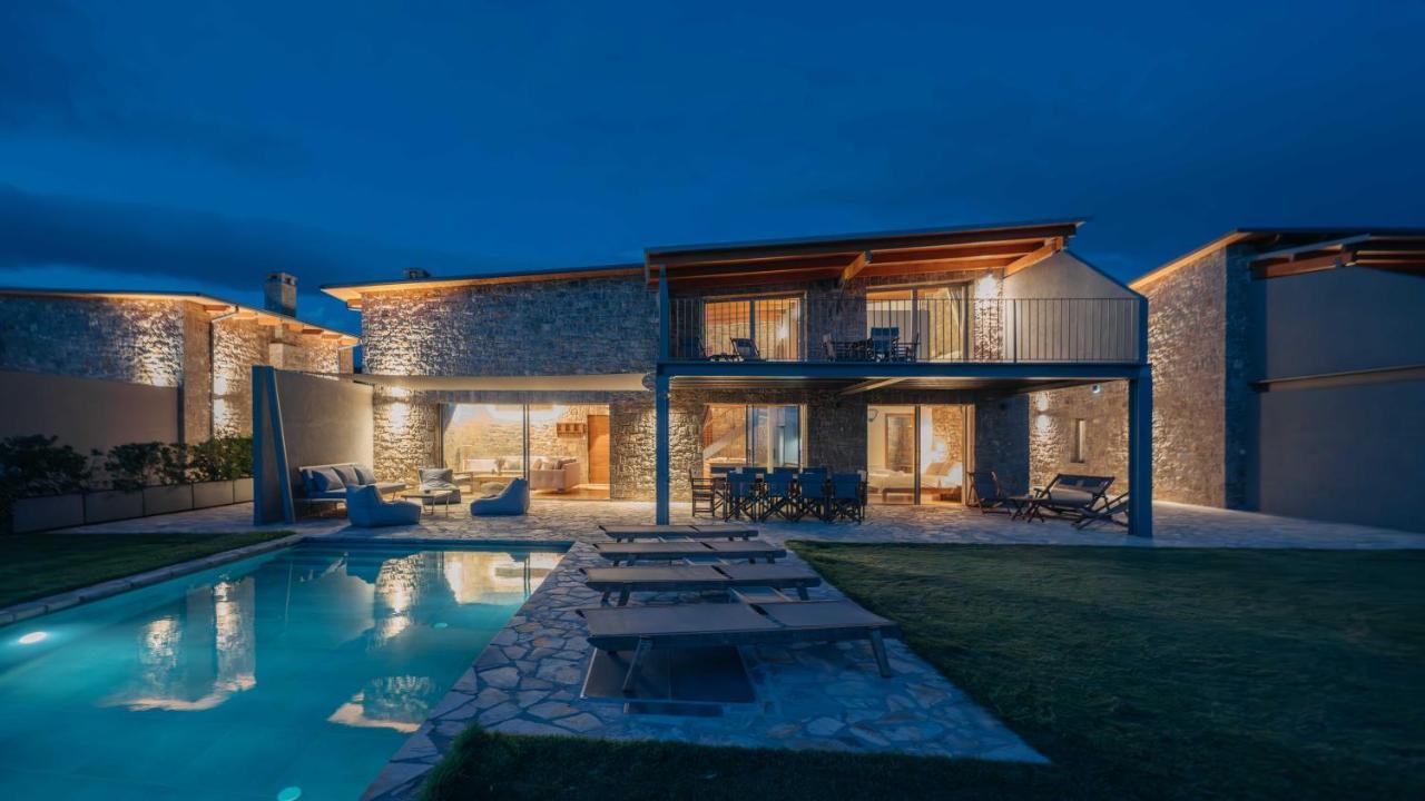 Real Life Homes Luxurious Seafront Villas Each With Their Own Private Pools Korakokhórion Exterior foto