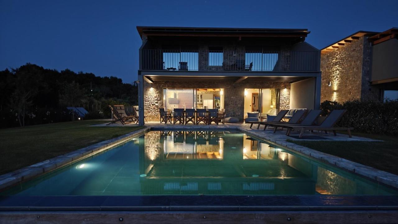 Real Life Homes Luxurious Seafront Villas Each With Their Own Private Pools Korakokhórion Exterior foto