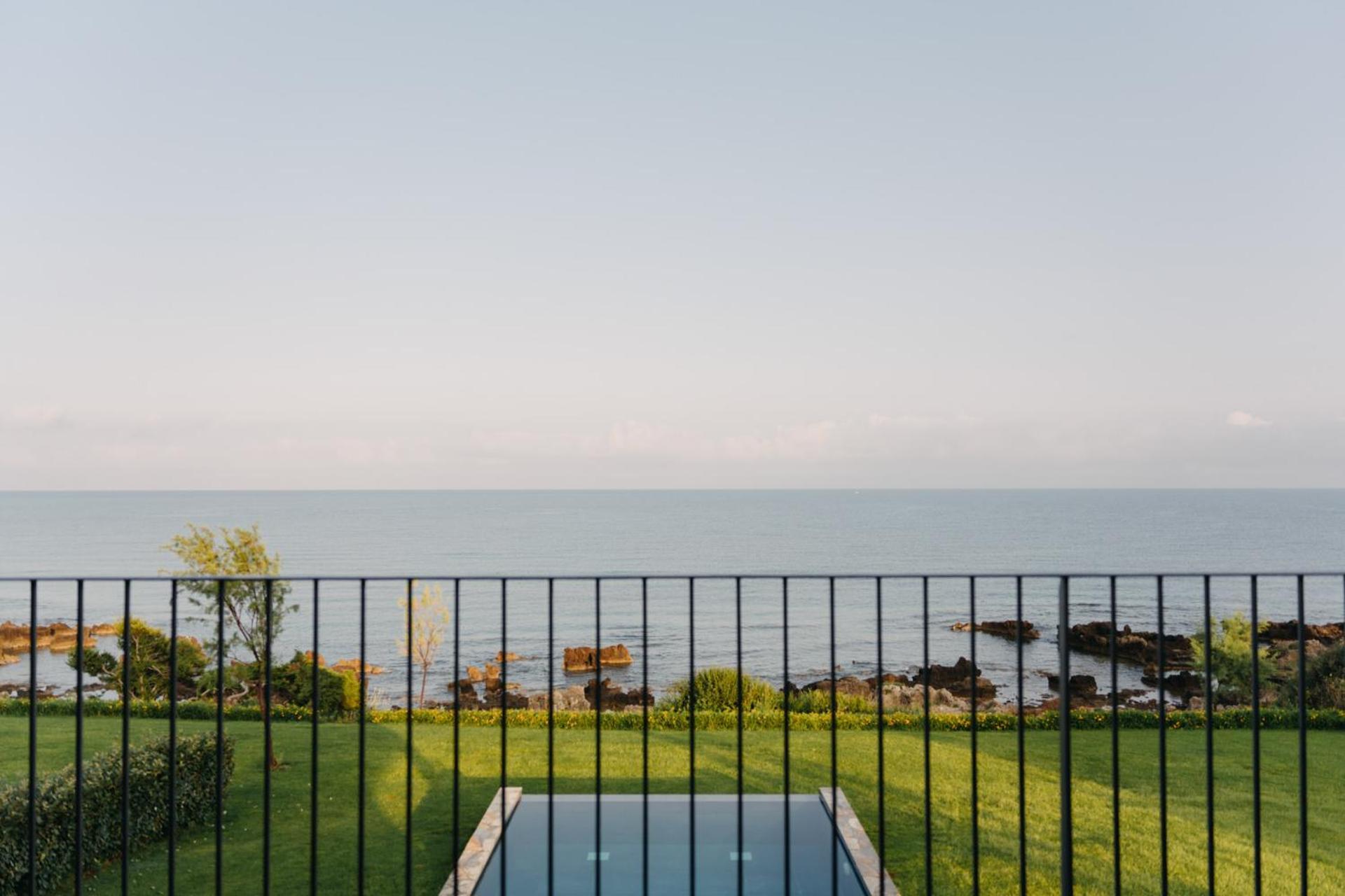 Real Life Homes Luxurious Seafront Villas Each With Their Own Private Pools Korakokhórion Exterior foto